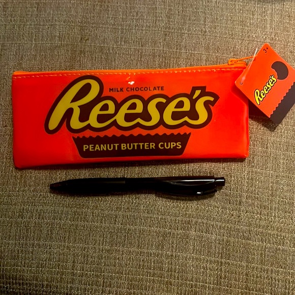 New with tag Reese’s zipper top bag pencil case | Make up | storage - Picture 7 of 7